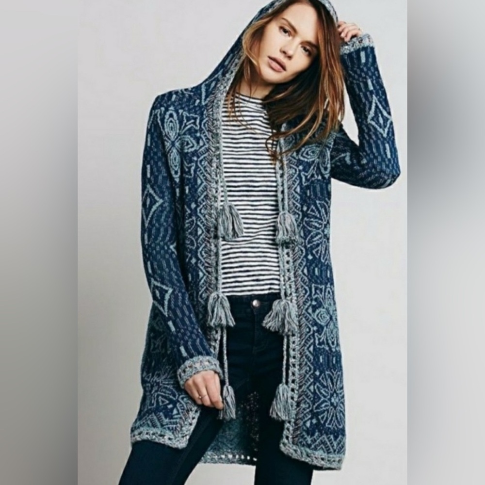 FREE PEOPLE Kai Pom‎ Pom Hood Cardigan Sweater Blue Fringe XS